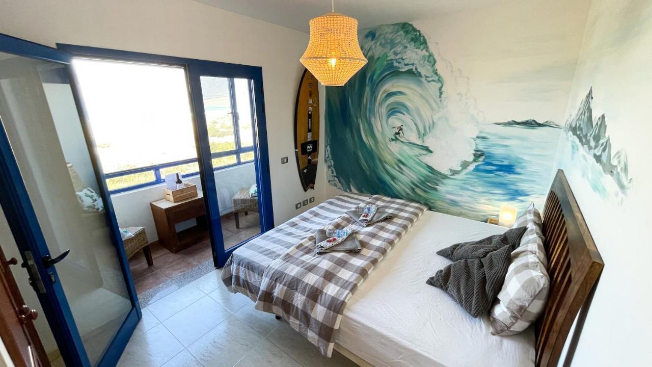 Red Star Surf & Yoga Camp Lanzarote Famara Exterior foto