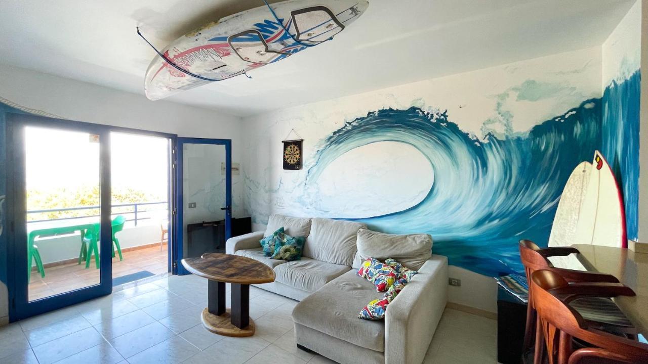 Red Star Surf & Yoga Camp Lanzarote Famara Exterior foto