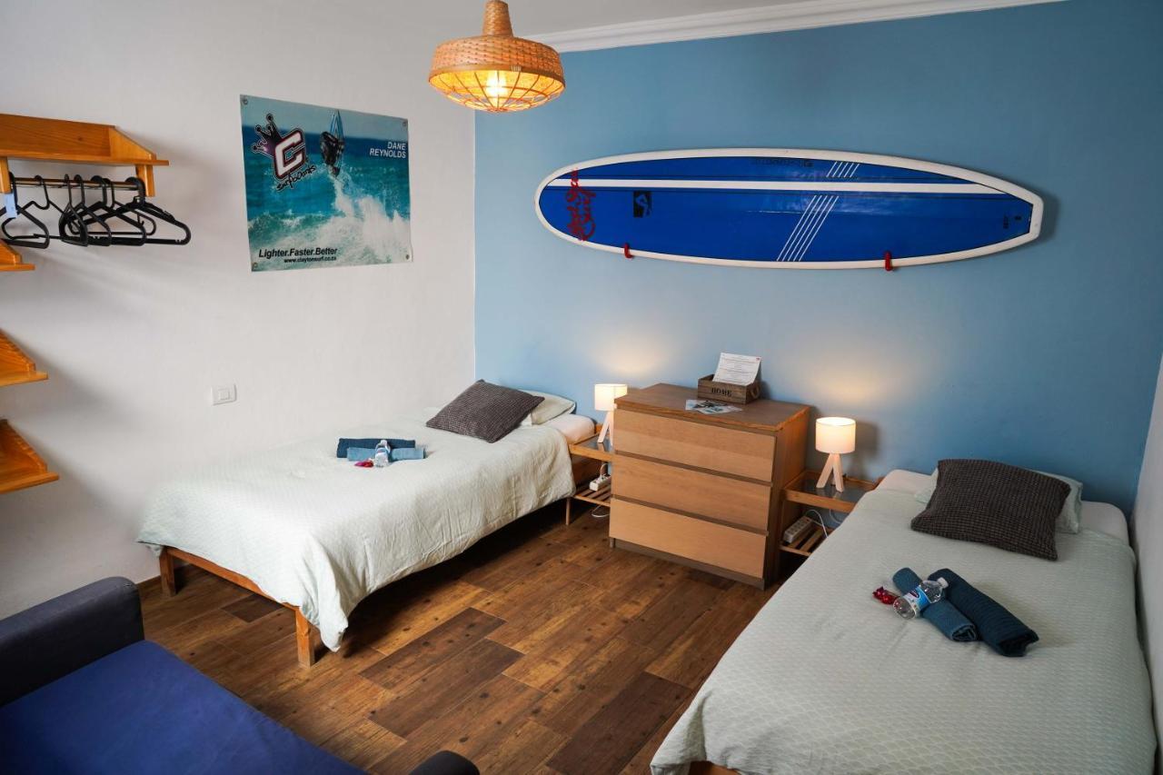 Red Star Surf & Yoga Camp Lanzarote Famara Exterior foto