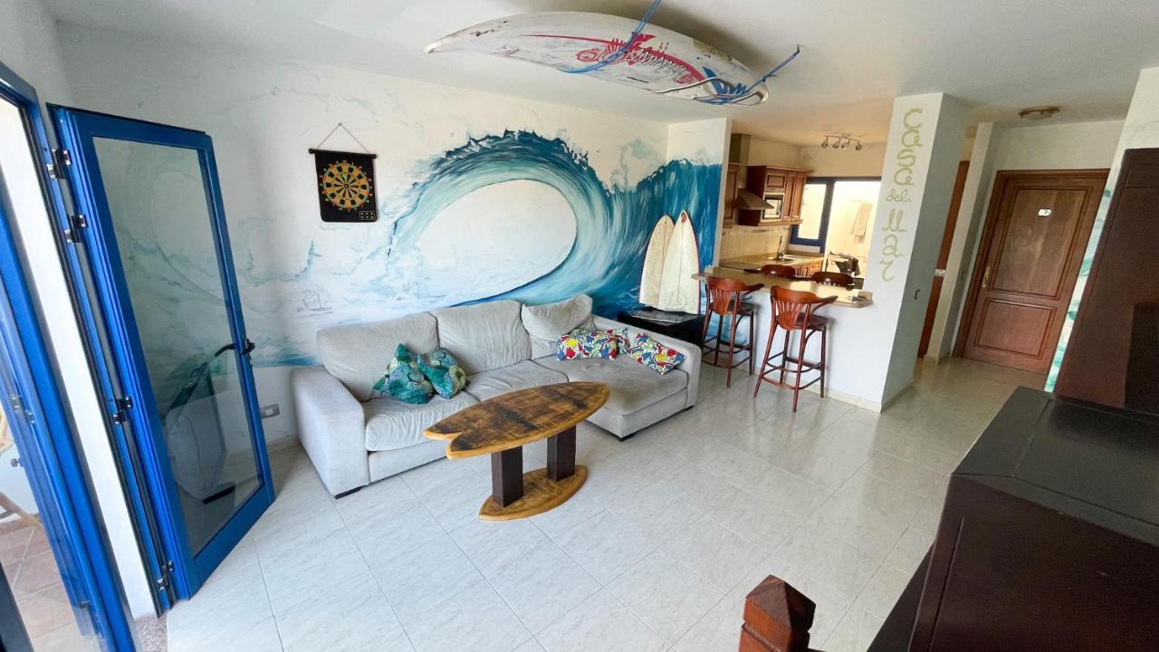 Red Star Surf & Yoga Camp Lanzarote Famara Exterior foto