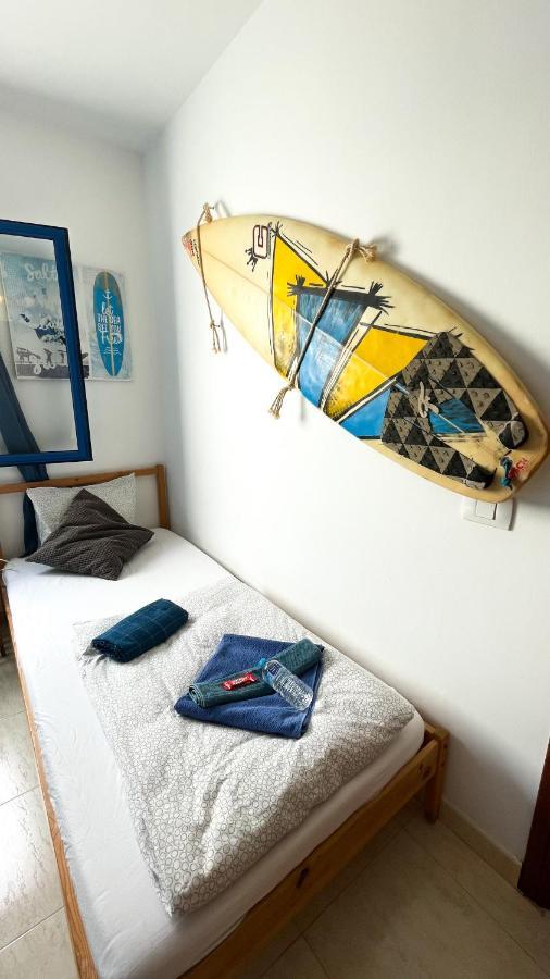 Red Star Surf & Yoga Camp Lanzarote Famara Exterior foto