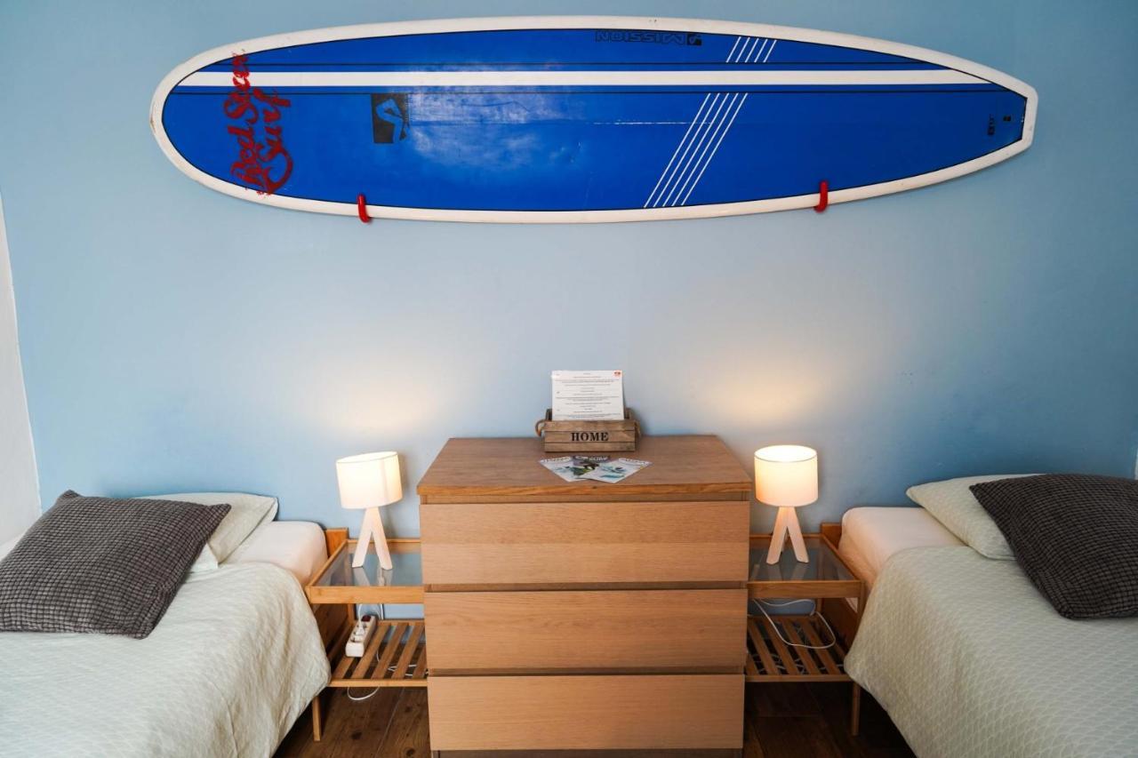 Red Star Surf & Yoga Camp Lanzarote Famara Exterior foto